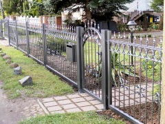 schmiedeeisernes Gartentor